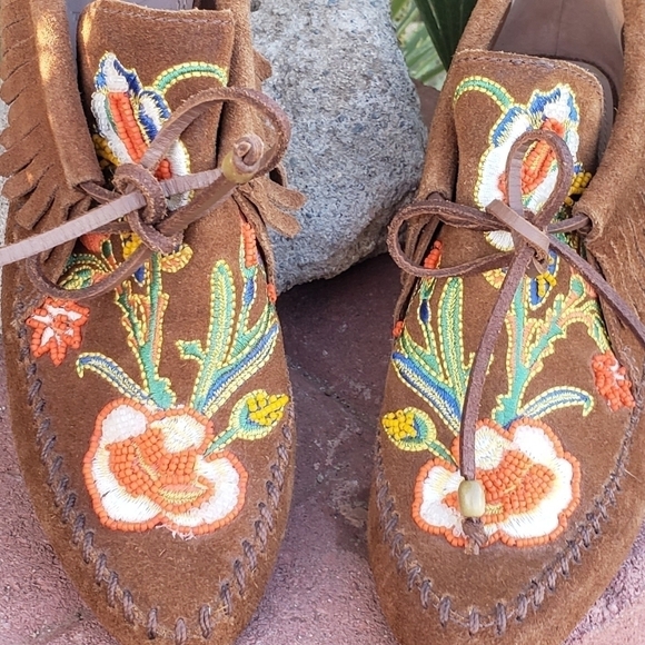 Tory Burch Huntington Beaded Moccasin BootsVisit - Picture 4 of 11